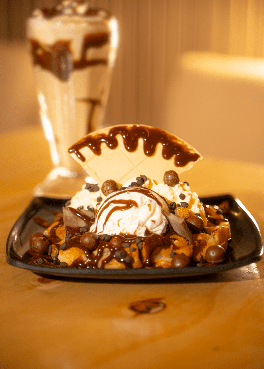 Waffle escandaloso – Descaro Mío, heladería en Bello